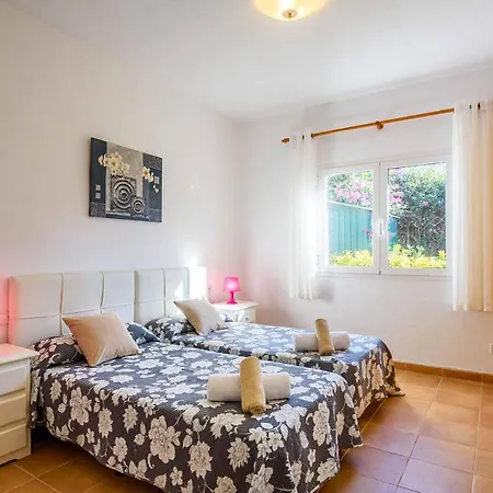 Paula Cala En Porter (Menorca)