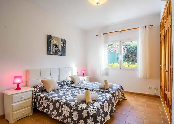 Paula Cala En Porter (Menorca)