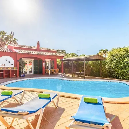 Paula Cala En Porter (Menorca)