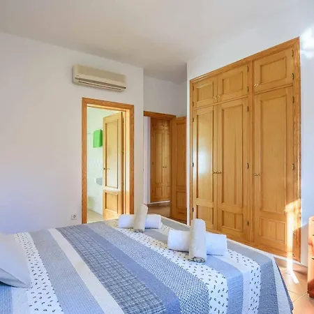 Paula Cala En Porter (Menorca)